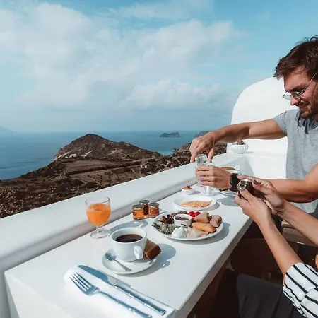 Vila Eight Infinity -- Cliffside -- *