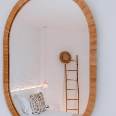 Eight Infinity -- Cliffside -- 别墅 Plaka (Milos)