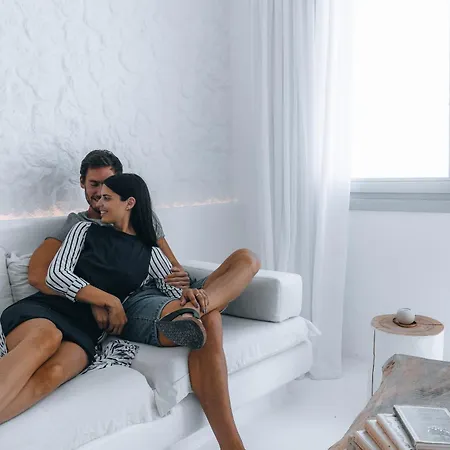 Eight Infinity -- Cliffside -- 别墅 Plaka (Milos)