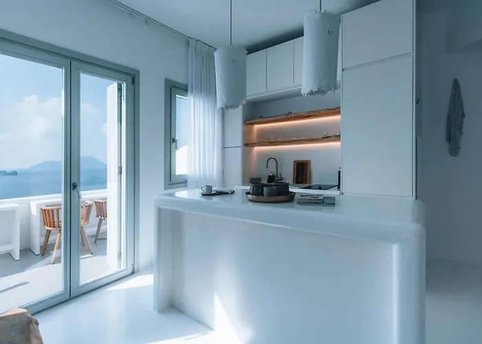 Eight Infinity -- Cliffside -- Villa *