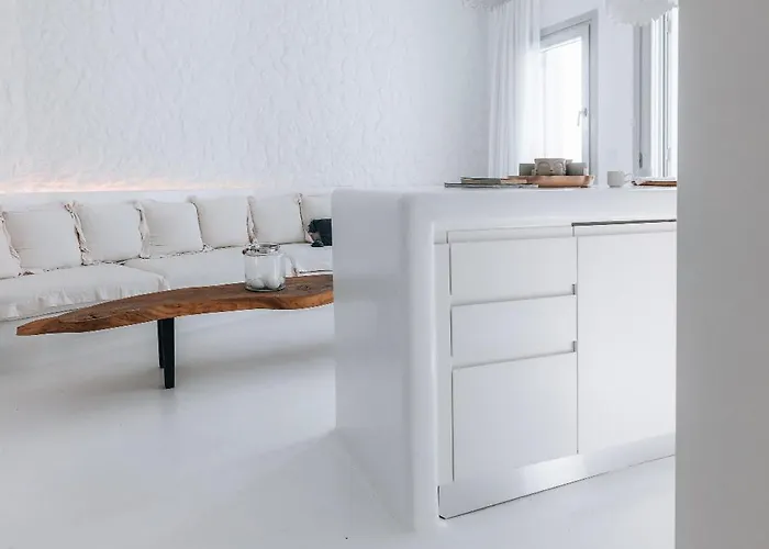 Villa Eight Infinity -- Cliffside -- Plaka (Milos)