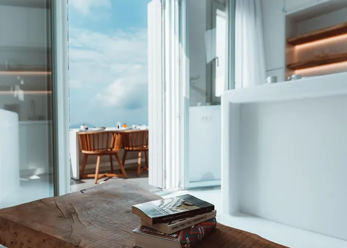 Villa Eight Infinity -- Cliffside -- Plaka (Milos)